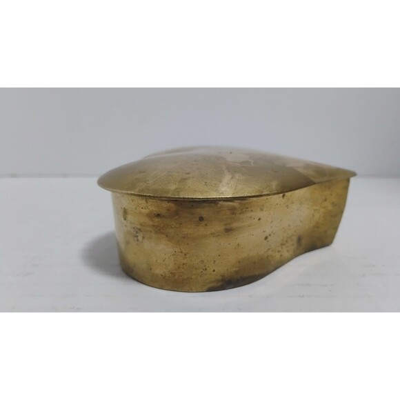 VINTAGE 4.5” BRASS HEART KEEPSAKE JEWELRY BOX W 3 SOLID BRASS HEART TRINKETS - Picture 9 of 12